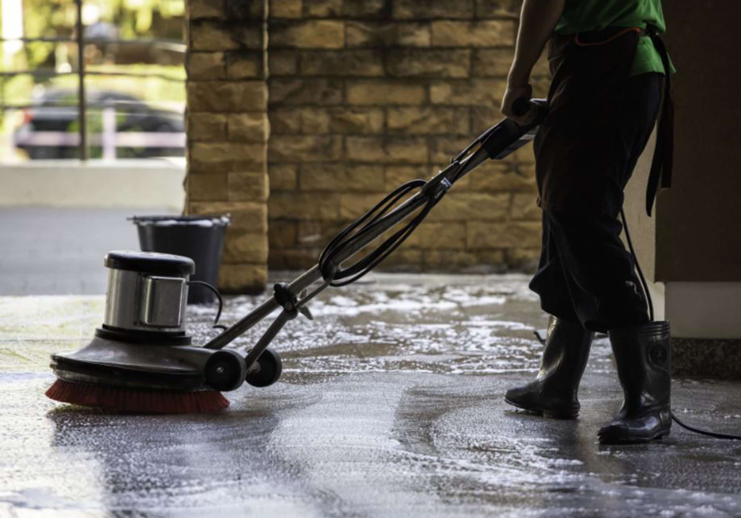 5 Benefits of Using Commercial Cleaning Services for Your Business